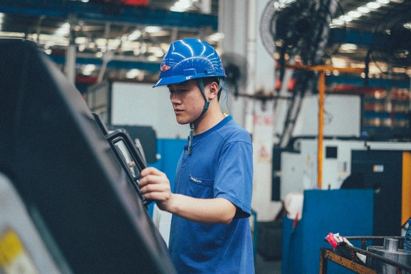 曾梦想当厨师，却成数控车工大师