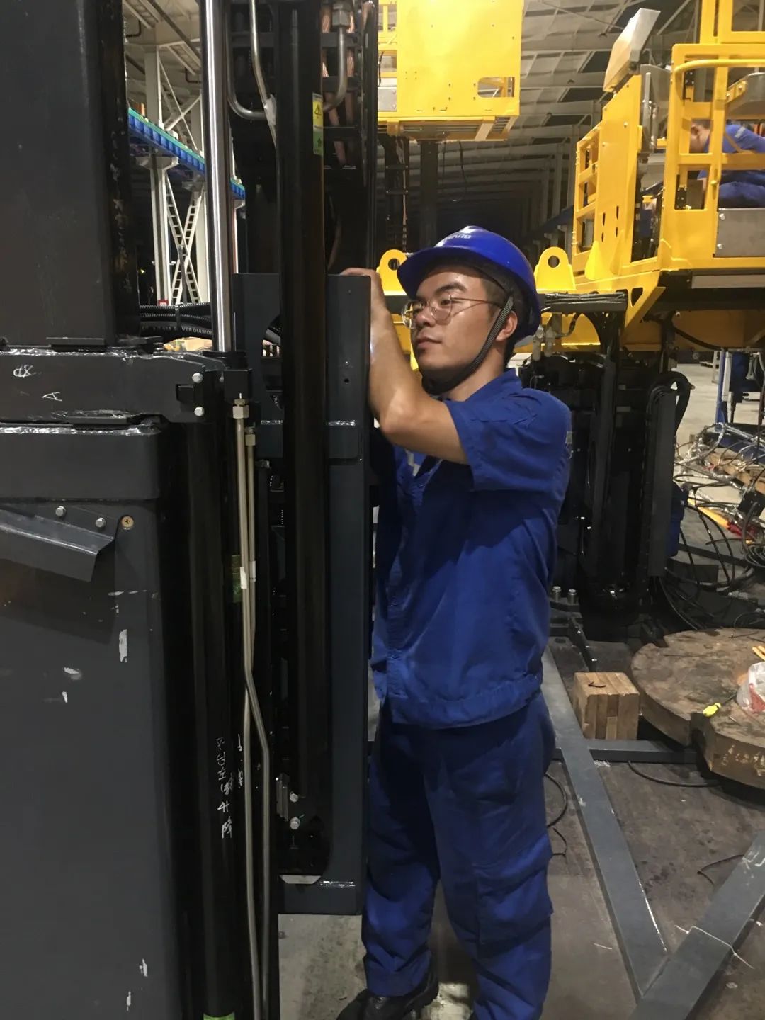 20220830082545_26296 为铁路运输保驾护航!55世纪智能自主研制首套三平台作业装置成功交付