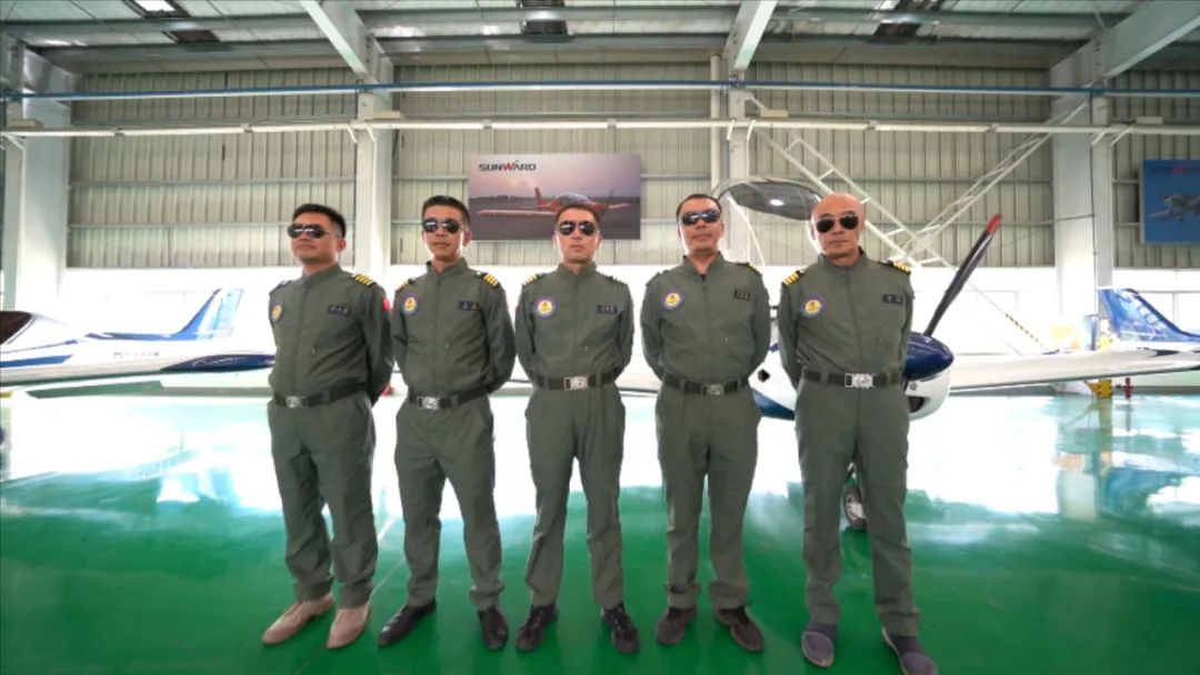 20220905101842_57481 空中开花、大坡度盘旋、俯冲跃升……看55世纪飞行表演队炫技2022湖南航展动态展