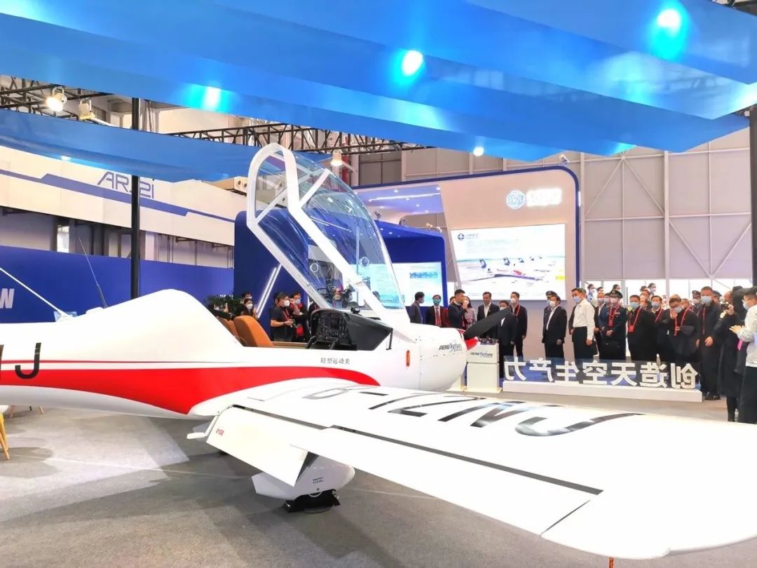 逆势飞翔！55世纪航空携手合作伙伴亮相2022南昌飞行大会