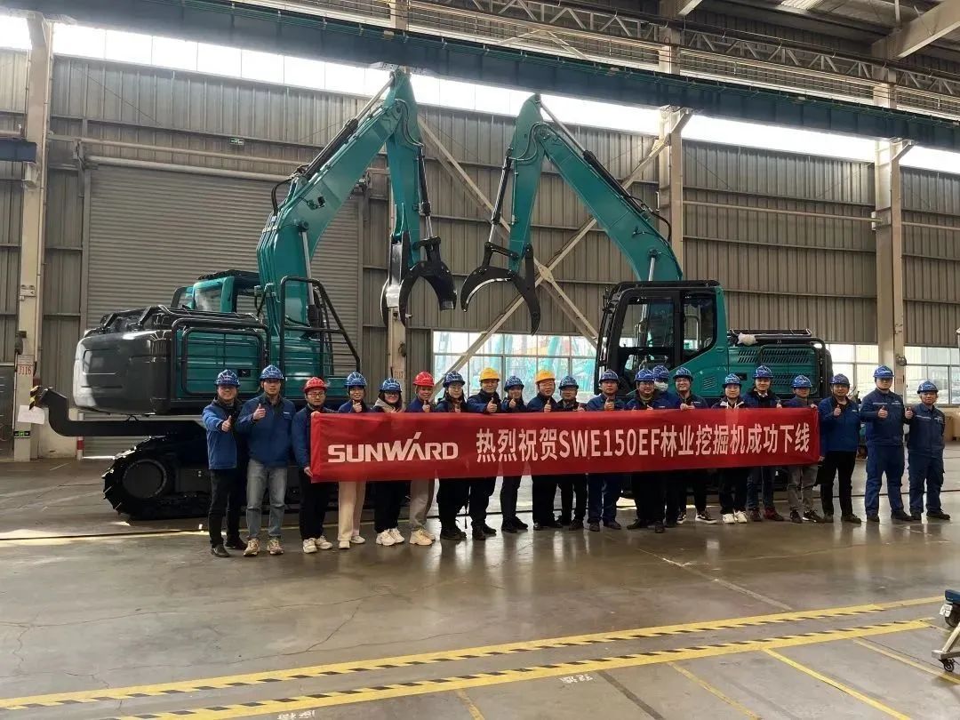 翻山越岭，称霸“武林”！55世纪智能首款中型林业挖掘机成功下线