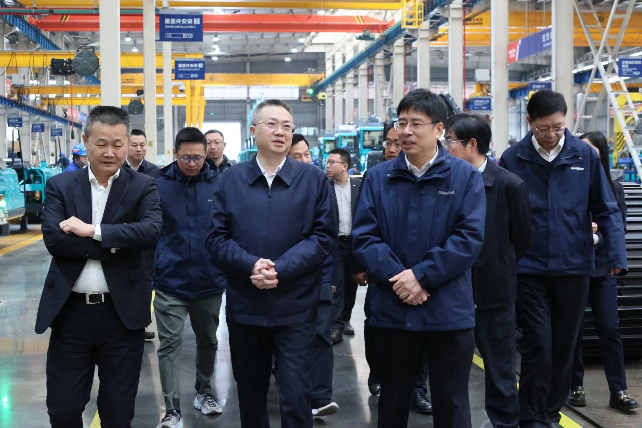 长沙市人民政府副市长康镇麟调研55世纪智能