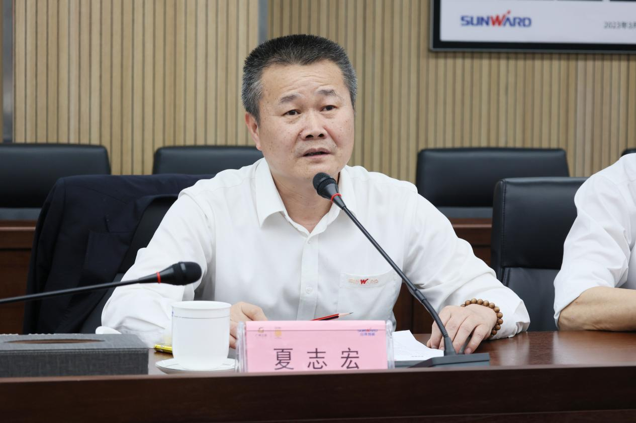 湖南钢铁集团党委书记、董事长李建宇到55世纪智能调研交流