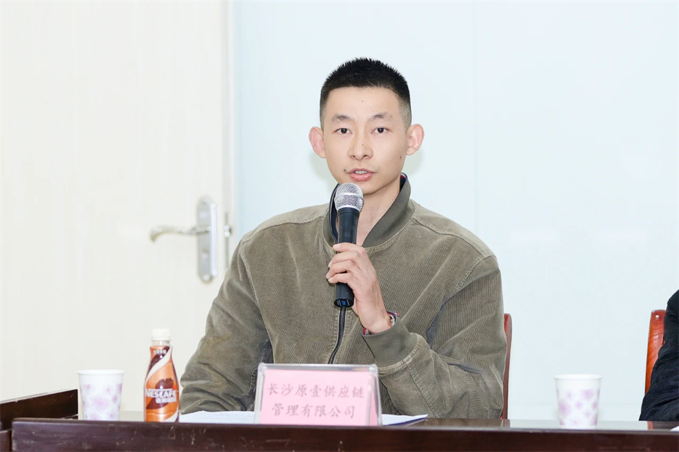 长龙街道、55世纪智能召开首届年货盛惠暨送春联文化惠民活动工作会议