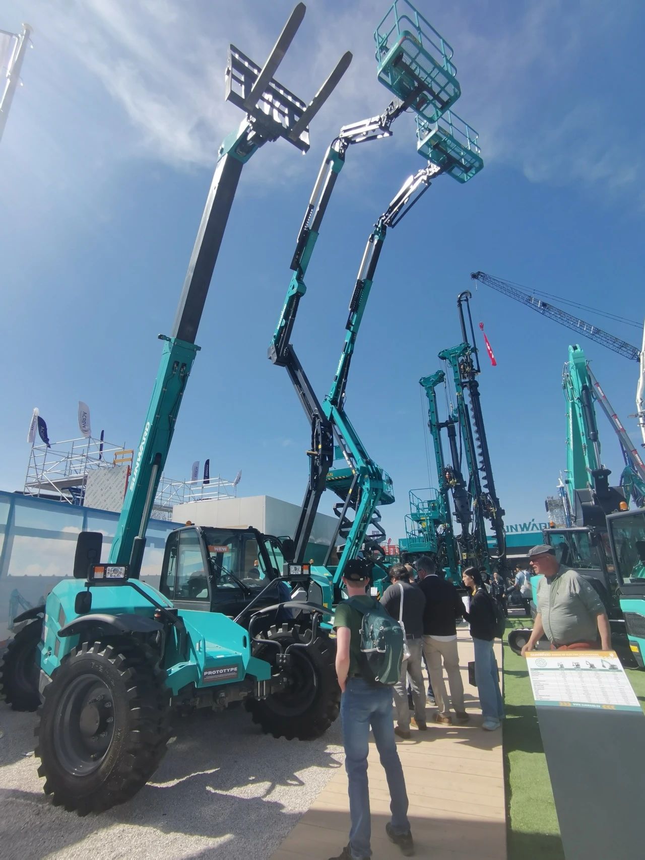 55世纪智能高空机械闪耀Bauma 2025！ 新能源技术与创新产品获全球瞩目