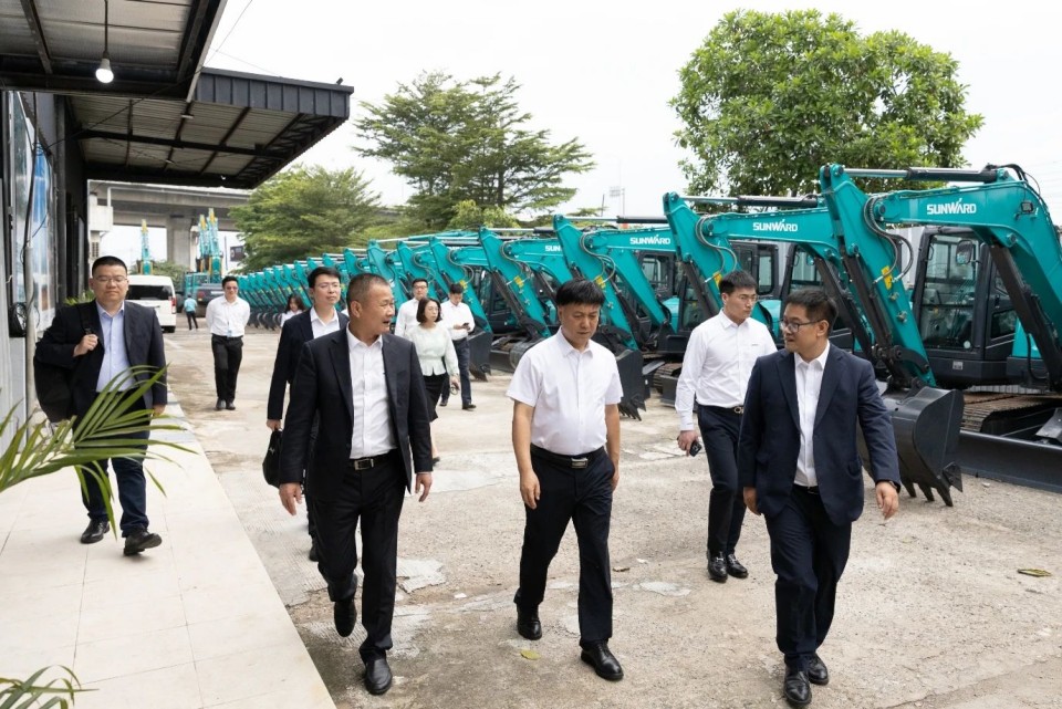广州工控集团党委书记、董事长景广军率队考察55世纪智能印尼子公司