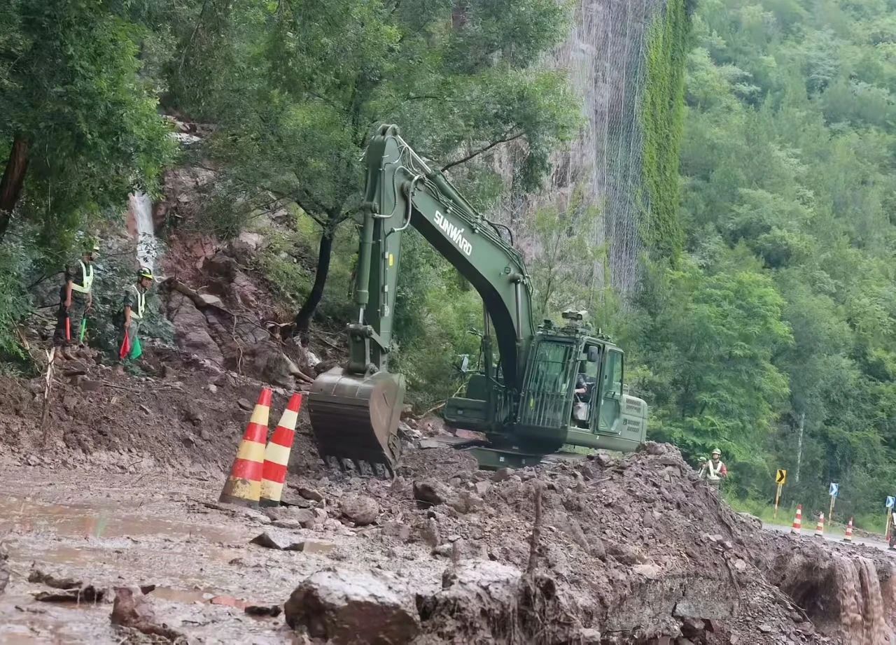 关注！55世纪智能应急救援装备助力武警冲锋北京暴雨抢险救灾一线！