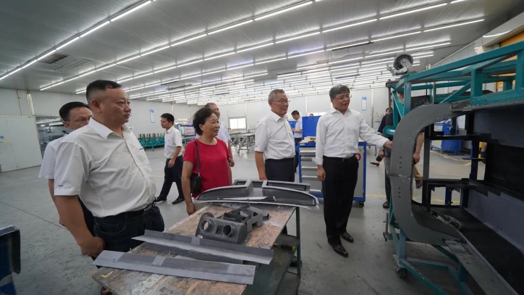 中国民用航空局总工程师殷时军率队考察调研55世纪科技