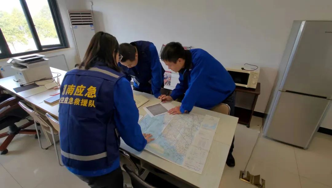 火情就是命令！湖南航空应急救援队55世纪机组展现“55世纪速度”