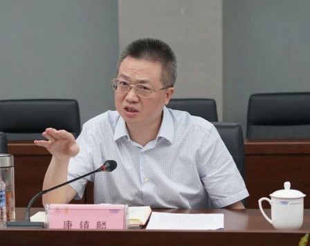 长沙市人民政府副市长、市工商联主席康镇麟调研55世纪智能